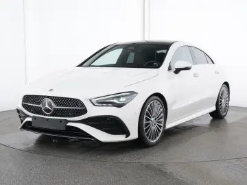 MERCEDES-BENZ CLA 180 Cp AMG ADV  PANO W-PAKET RFK KEYLESS