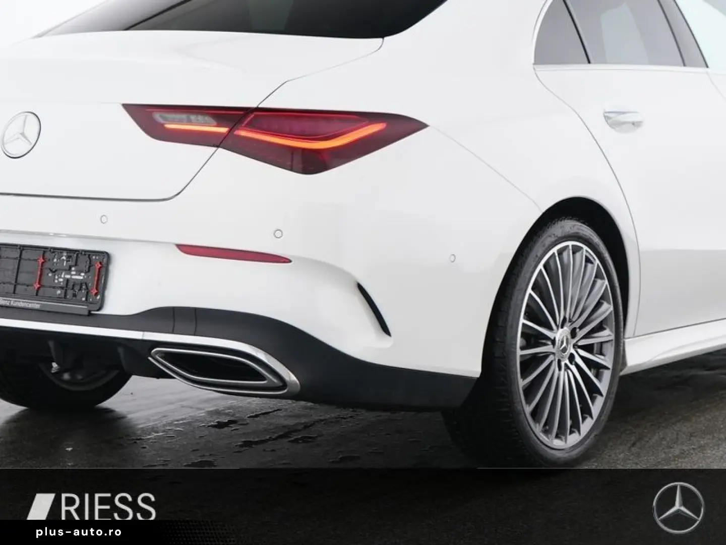 MERCEDES-BENZ CLA 180 Cp AMG ADV  PANO W-PAKET RFK KEYLESS