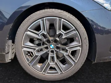 BMW 520d xDrive MSp Ventilation 360 H&K DAProf HUD