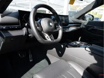 BMW 520d xDr MSport 360  Ventilation H&K