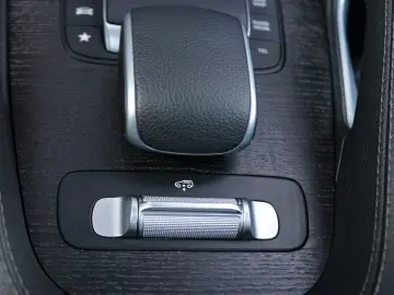 MERCEDES-BENZ GLE 580 4M AMG PANO STNDHZG MMY AHK NA&hellip;