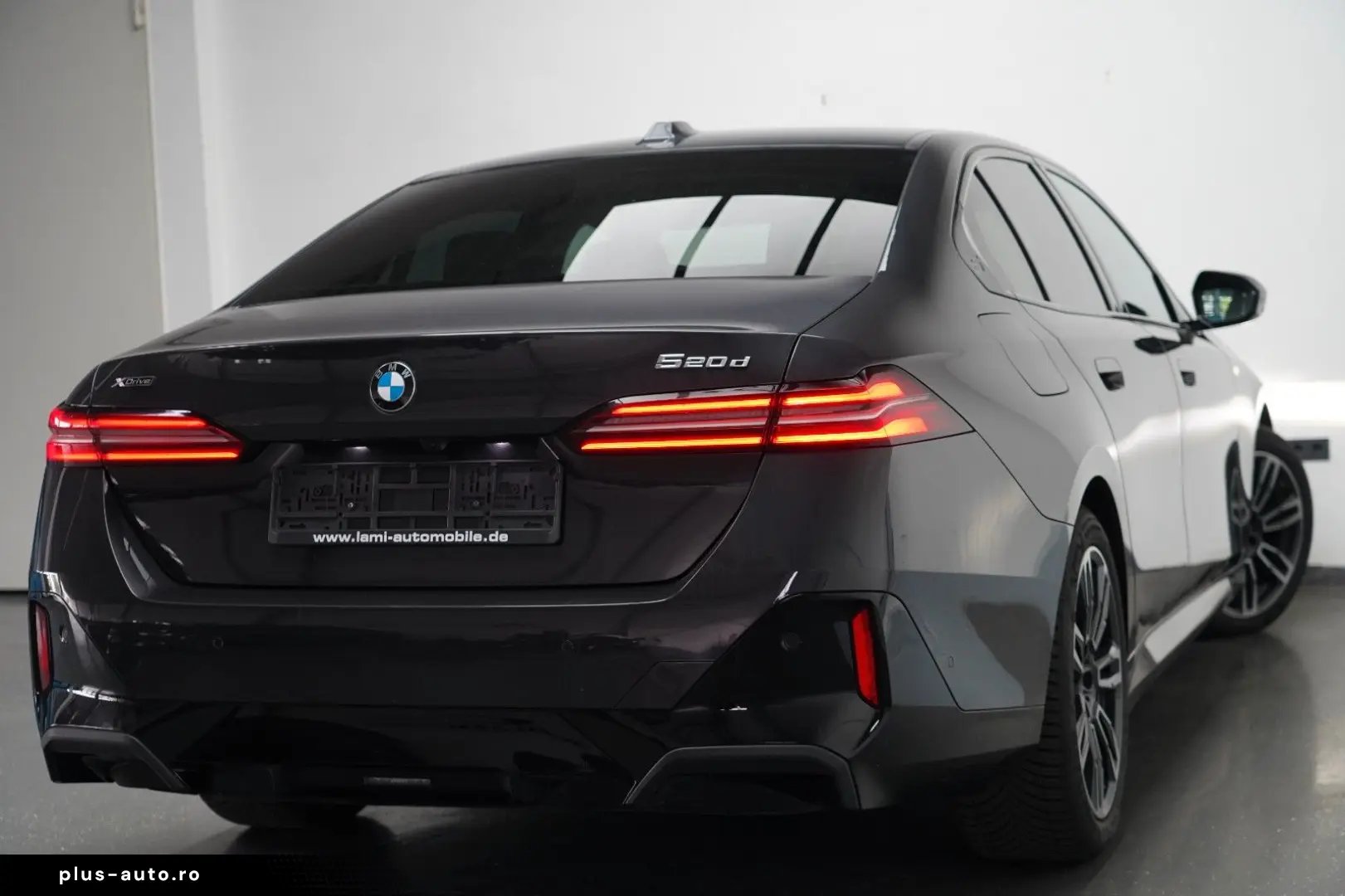 BMW 520d xDrive M Sport IconicGlow H&K 360 Ventil CARBON