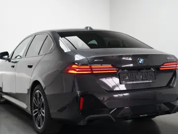 BMW 520d xDrive M Sport IconicGlow H&K 360 Ventil CARBON