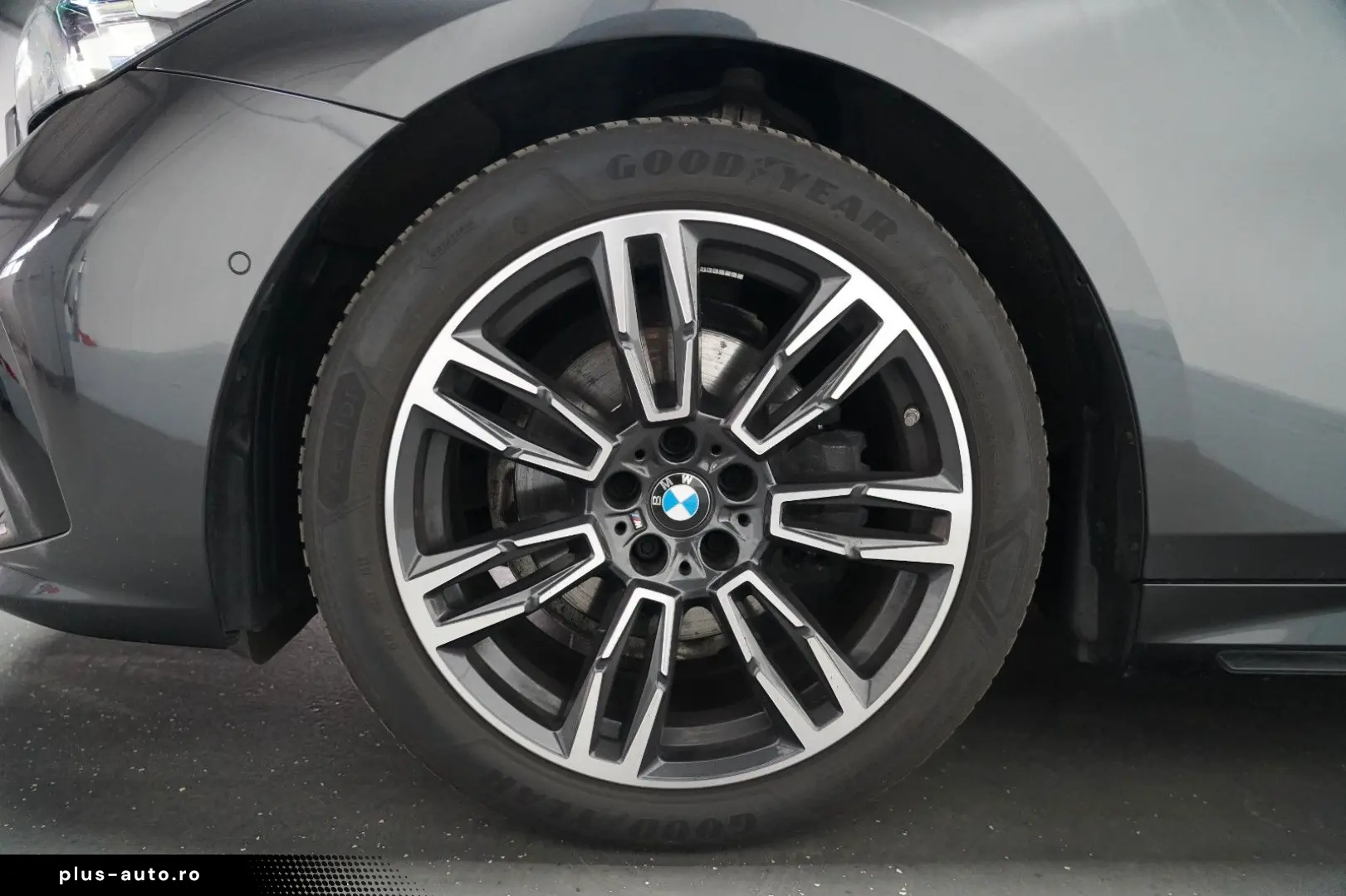 BMW 520d xDrive M Sport IconicGlow H&K 360 Ventil CARBON