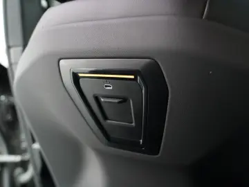 BMW 520d xDrive M Sport IconicGlow H&K 360 Ventil CARBON