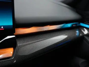 BMW 520d xDrive M Sport IconicGlow H&K 360 Ventil CARBON