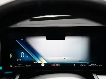 BMW 520d xDrive M Sport IconicGlow H&K 360 Ventil CARBON