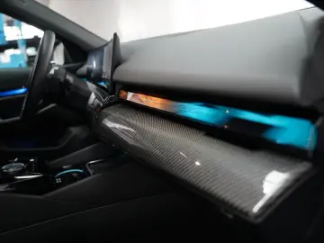 BMW 520d xDrive M Sport IconicGlow H&K 360 Ventil CARBON