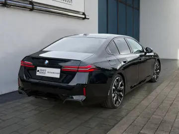 BMW 520d xDr MSp PRO Adaptive Susp IcGlow Ventil 360 DAProf