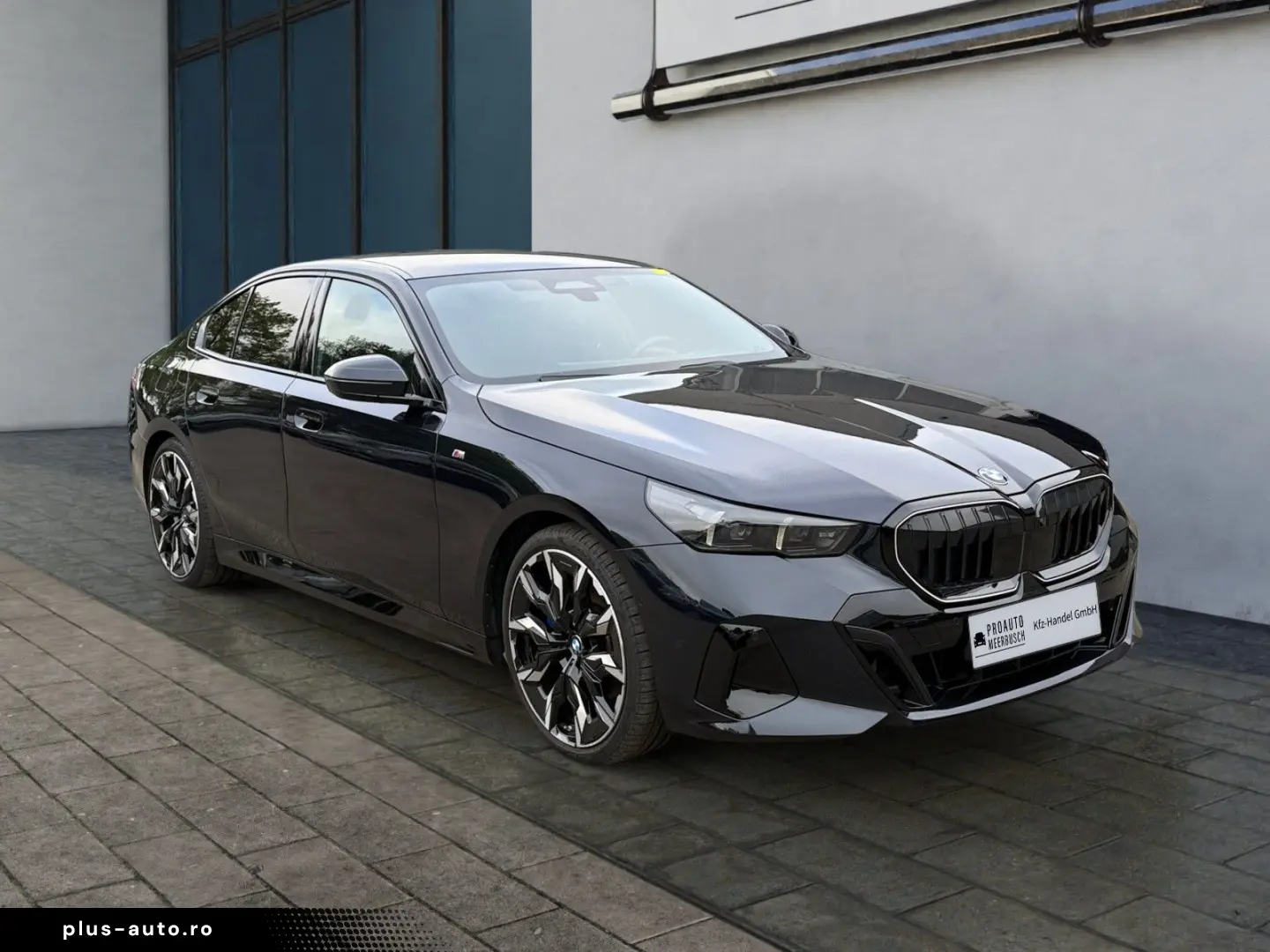 BMW 520d xDr MSp PRO Adaptive Susp IcGlow Ventil 360 DAProf