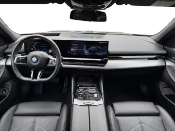 BMW 520d xDr MSp PRO Adaptive Susp IcGlow Ventil 360 DAProf