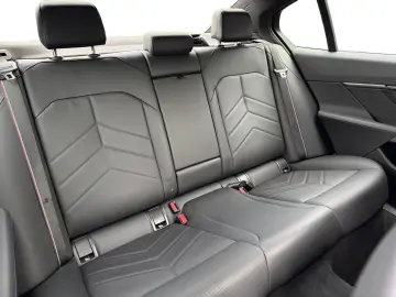 BMW 520d xDr MSp PRO Adaptive Susp IcGlow Ventil 360 DAProf