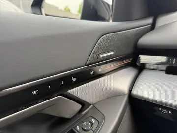 BMW 520d xDr MSp PRO Adaptive Susp IcGlow Ventil 360 DAProf