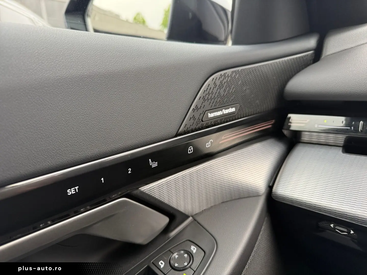 BMW 520d xDr MSp PRO Adaptive Susp IcGlow Ventil 360 DAProf