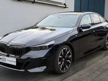 BMW 520d xDr MSp PRO Adaptive Susp IcGlow Ventil 360 DAProf