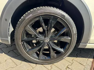 VW Taigo R-Line 1.0 TSI DSG BlackStyle Matrix Navi