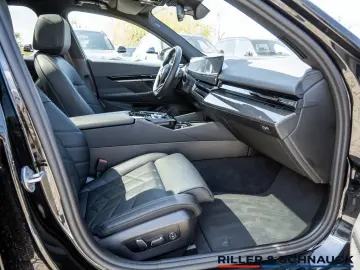 BMW 540d xDrive MSp 360  IcGlow Ventilation Bowers&Wilkins