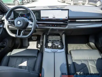 BMW 540d xDrive MSp 360  IcGlow Ventilation Bowers&Wilkins