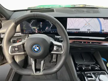 BMW 550e xDr MSp PRO AdaptiveSusp B&W IcGlow Ventil AuxHeat