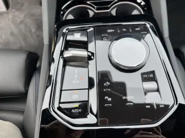 BMW 550e xDr MSp PRO AdaptiveSusp B&W IcGlow Ventil AuxHeat