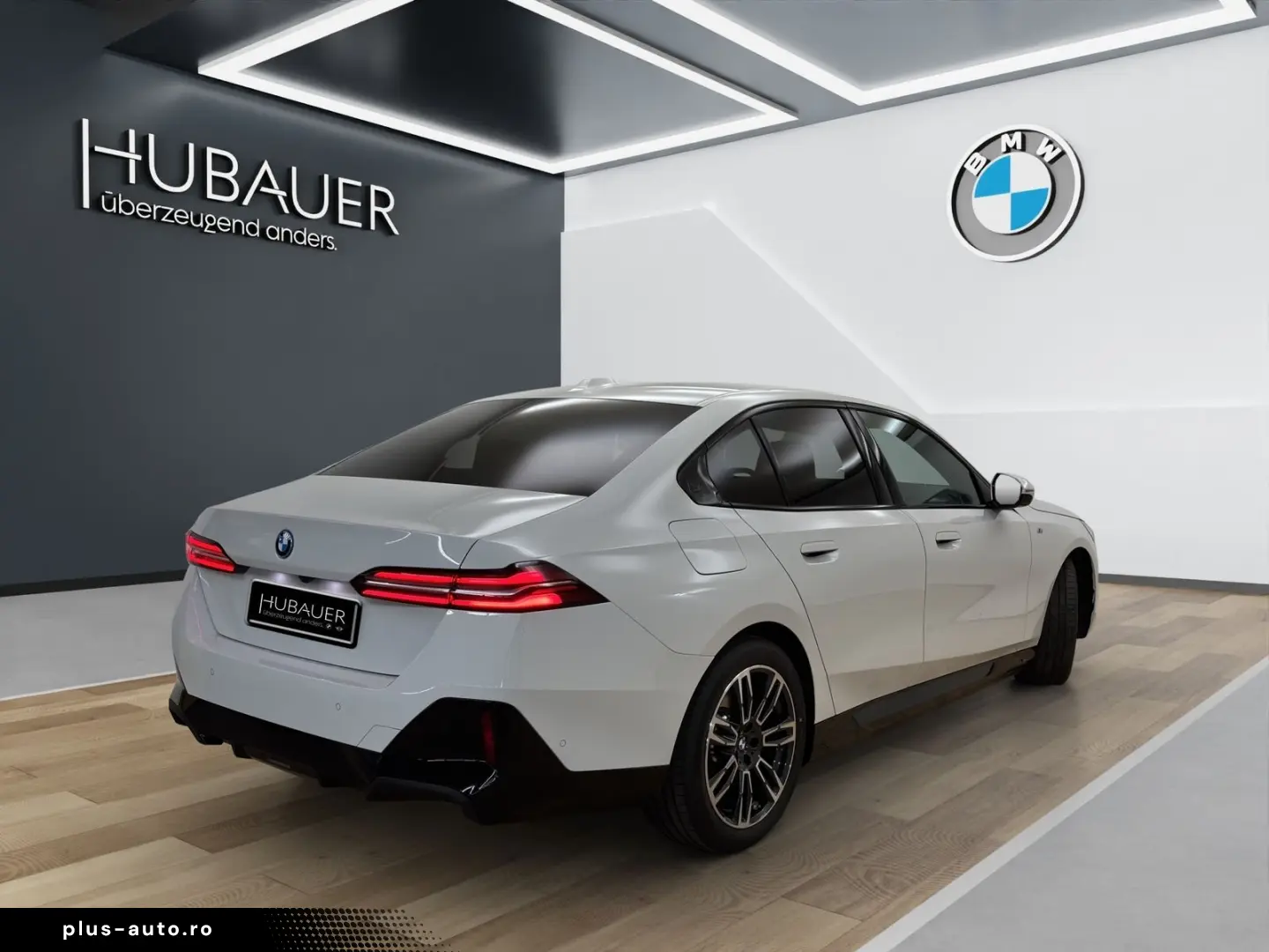 BMW 550e xDrive Limousine [M Sport  B&W Sound  AHK]