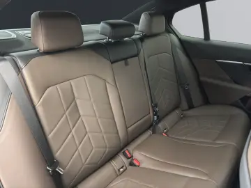 BMW 550e xDrive Limousine [M Sport  B&W Sound  AHK]