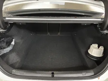 BMW 550e xDrive Limousine [M Sport  B&W Sound  AHK]