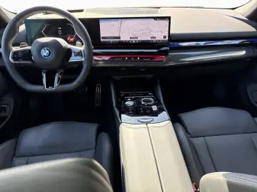 BMW 550e xDr MSp Pro B&W AdaptiveSusp Ventil 360 IcGlow