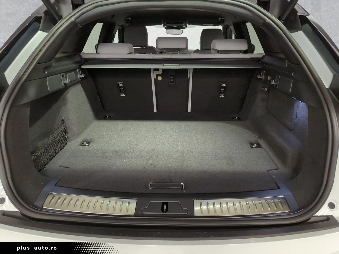 LAND ROVER Range Rover Velar P400e Dynamic SE WINTER-PAKET