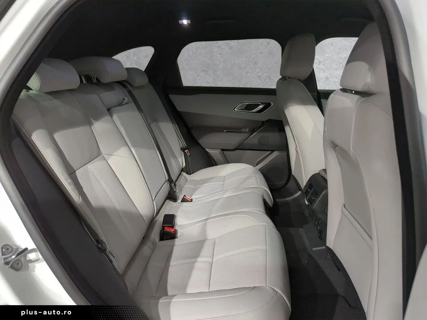 LAND ROVER Range Rover Velar P400e Dynamic SE WINTER-PAKET