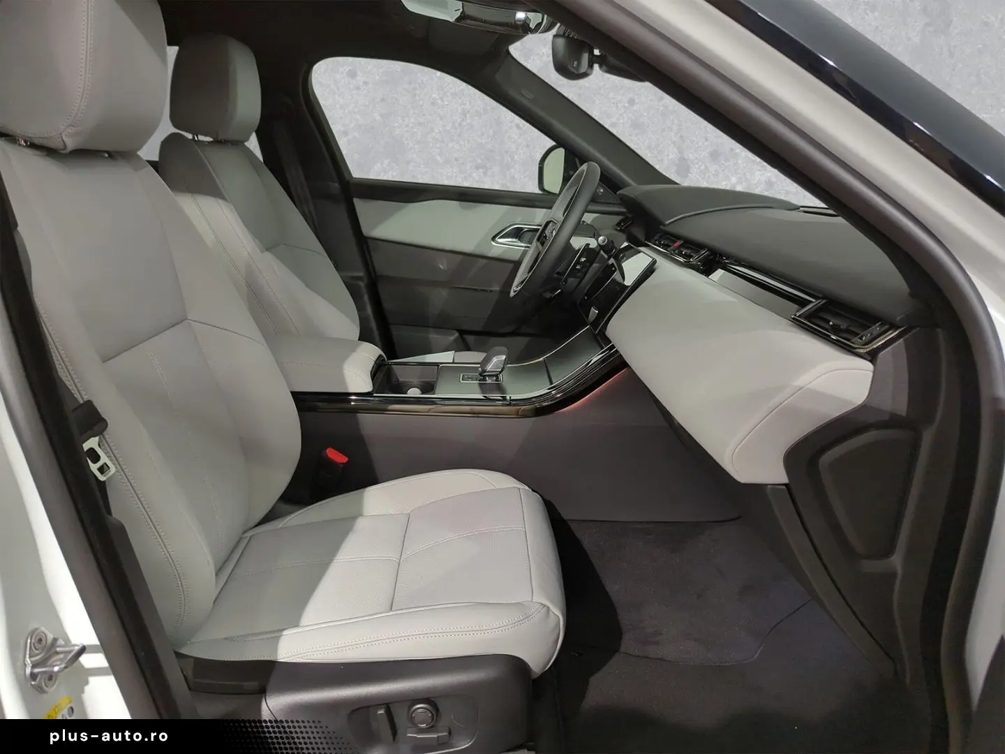 LAND ROVER Range Rover Velar P400e Dynamic SE WINTER-PAKET