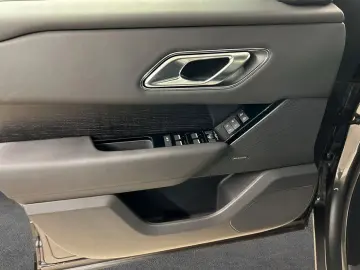 LAND ROVER Range Rover Velar P400e Dynamic SE