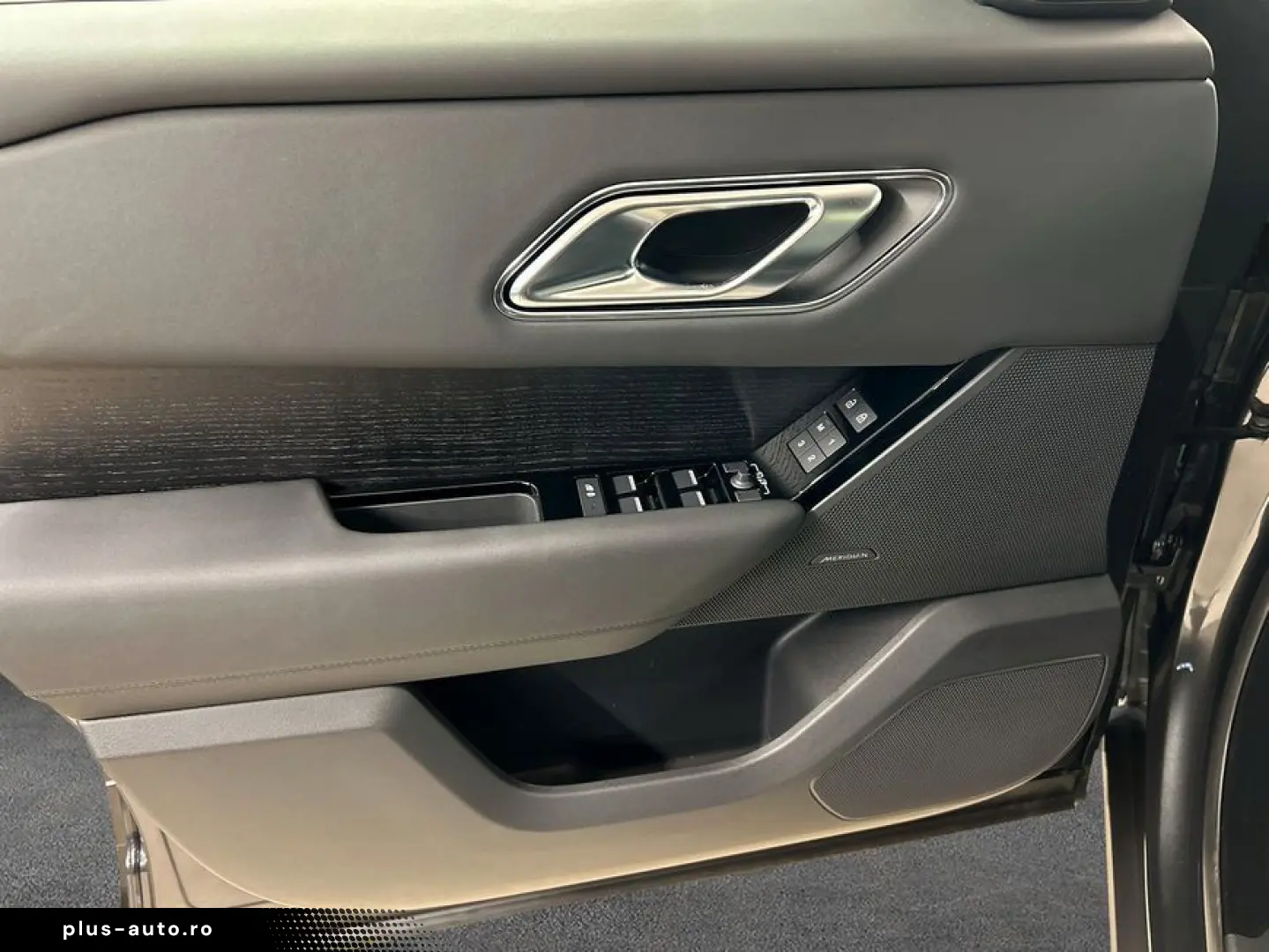 LAND ROVER Range Rover Velar P400e Dynamic SE