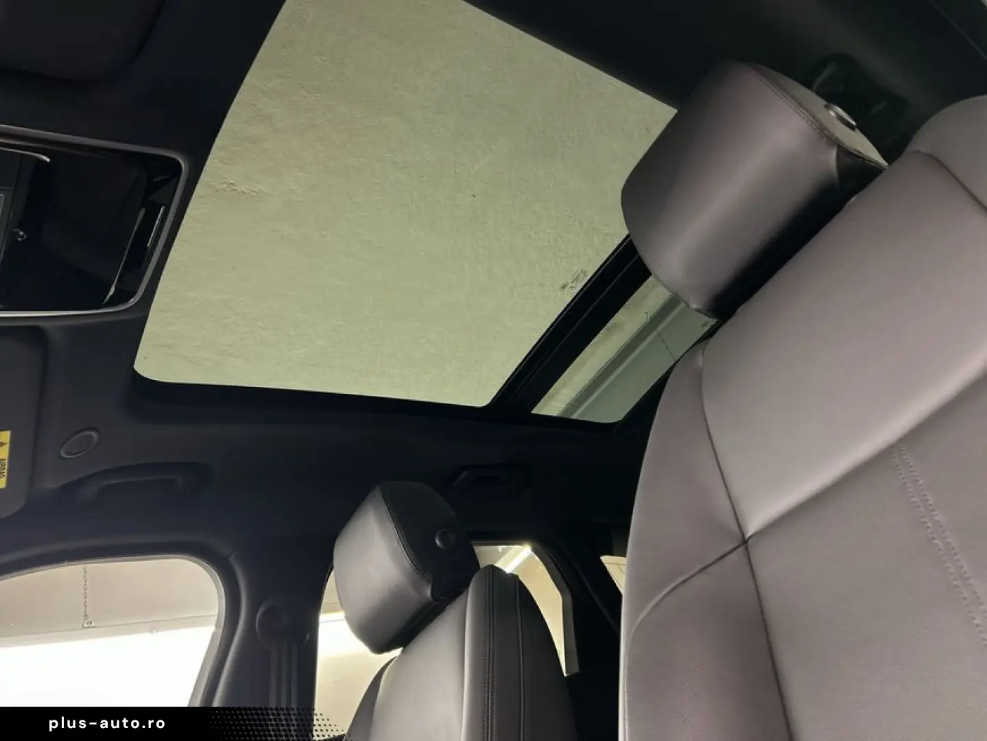 LAND ROVER Range Rover Velar P400e Dynamic SE