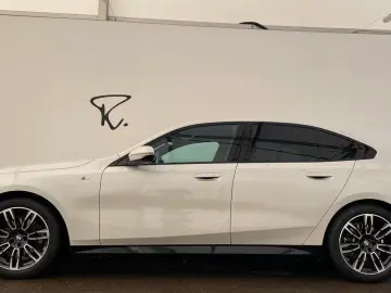 BMW 520i A Lim M-Sport LCPro ACCPro 360  HUD H&K