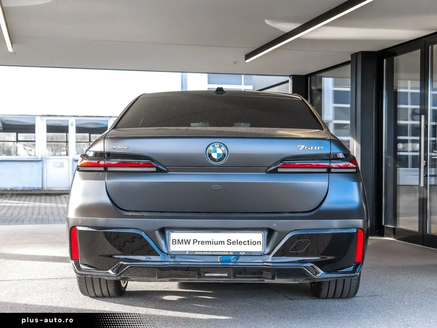 BMW 750e xDrive M Sport TV HUD PANO ACC 360 KAM RFK