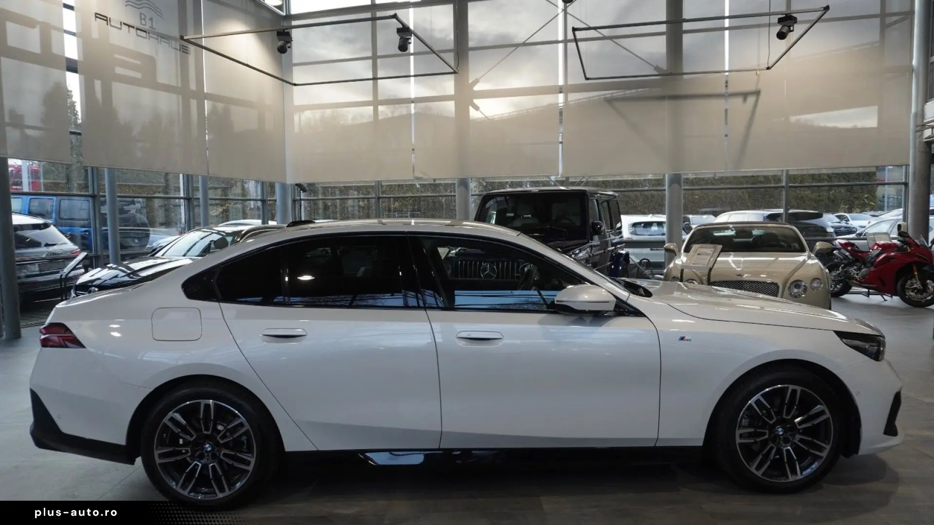 BMW 520 i  M Sport AHK HUD PANO