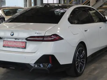 BMW 520 i  M Sport AHK HUD PANO