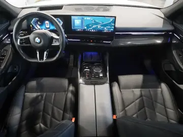 BMW 520 i  M Sport AHK HUD PANO