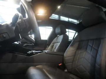 BMW 520 i  M Sport AHK HUD PANO