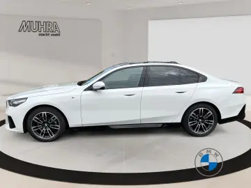 BMW 520i Limousine M Sport Pano AHK DA PA  HUD