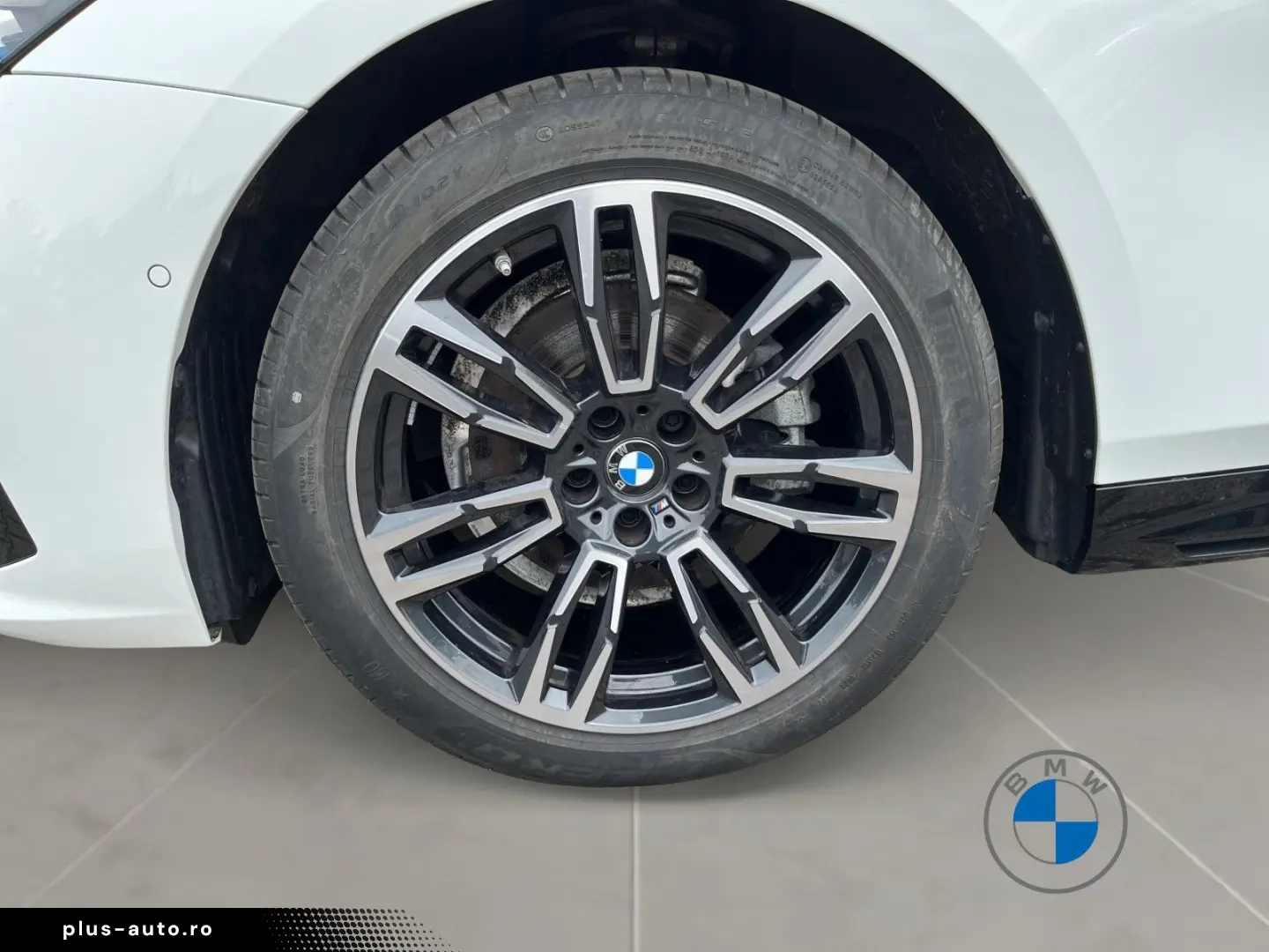BMW 520i Limousine M Sport Pano AHK DA PA  HUD