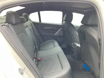 BMW 520i Limousine M Sport Pano AHK DA PA  HUD