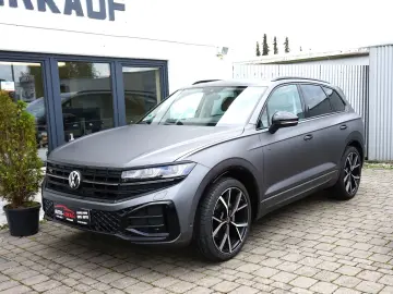 VW Touareg 3.0 TDI SCR  210 kW 4Mot R-Line-Pano.Luf