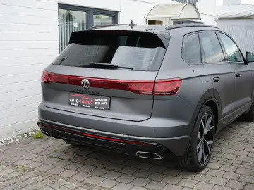 VW Touareg 3.0 TDI SCR  210 kW 4Mot R-Line-Pano.Luf