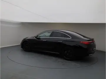 Mercedes-Benz CLA 200 Progressive Multibeam