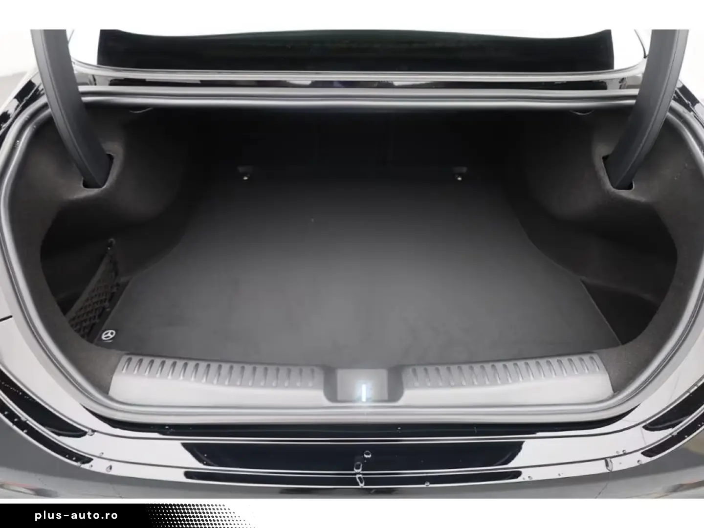 Mercedes-Benz CLA 200 Progressive Multibeam