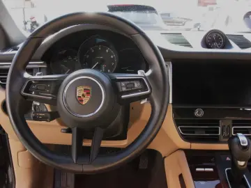 PORSCHE Macan PDK 1HD dt.Fzg. Top Ausst.