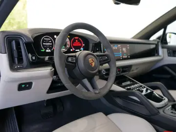 PORSCHE Cayenne E-Hybrid MY24 P-Display Mega-Spec 22z