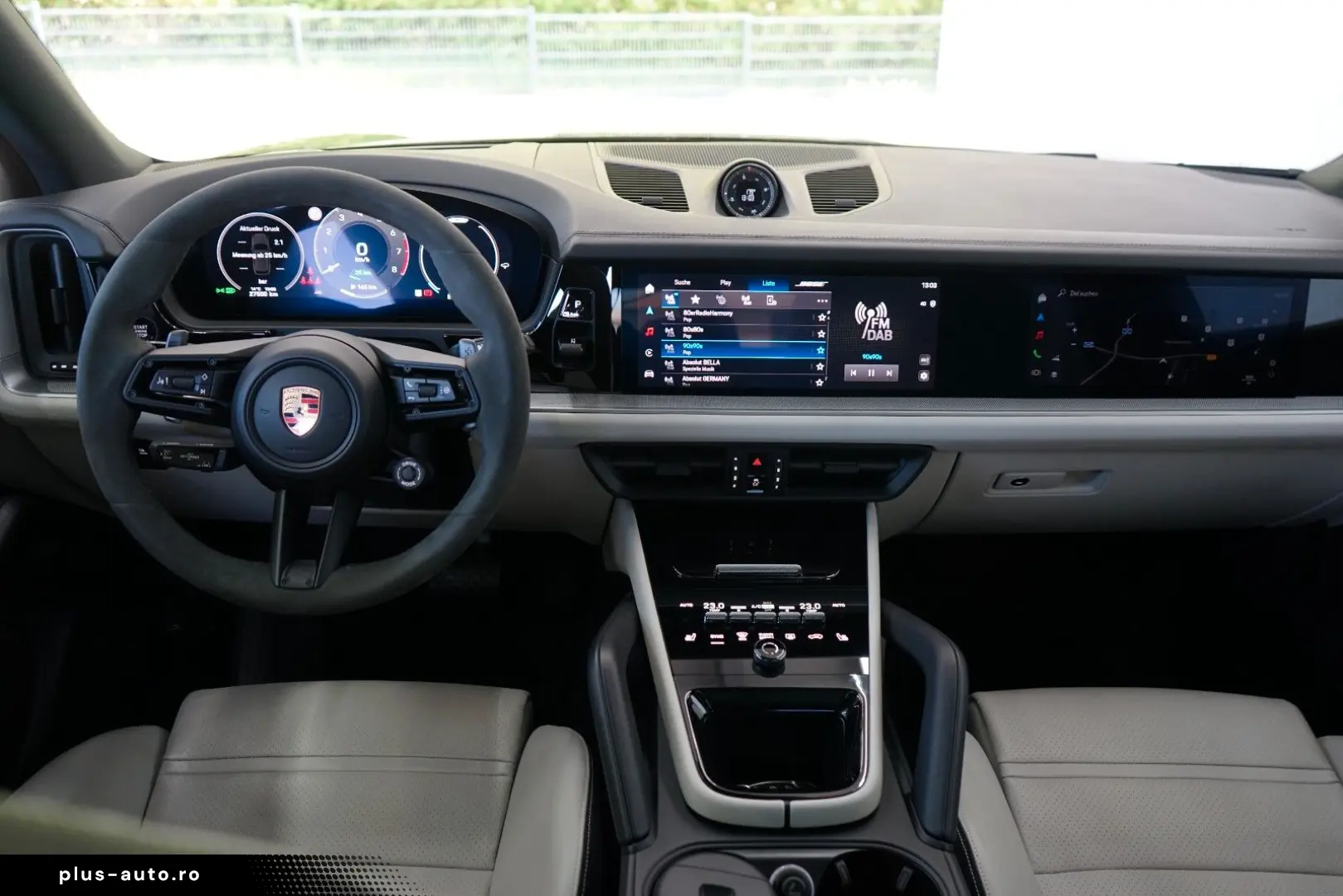 PORSCHE Cayenne E-Hybrid MY24 P-Display Mega-Spec 22z